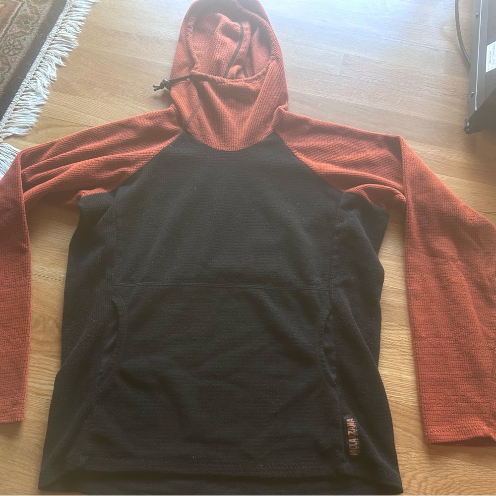 Melanzana microgrid fleece orange and black in men’s small